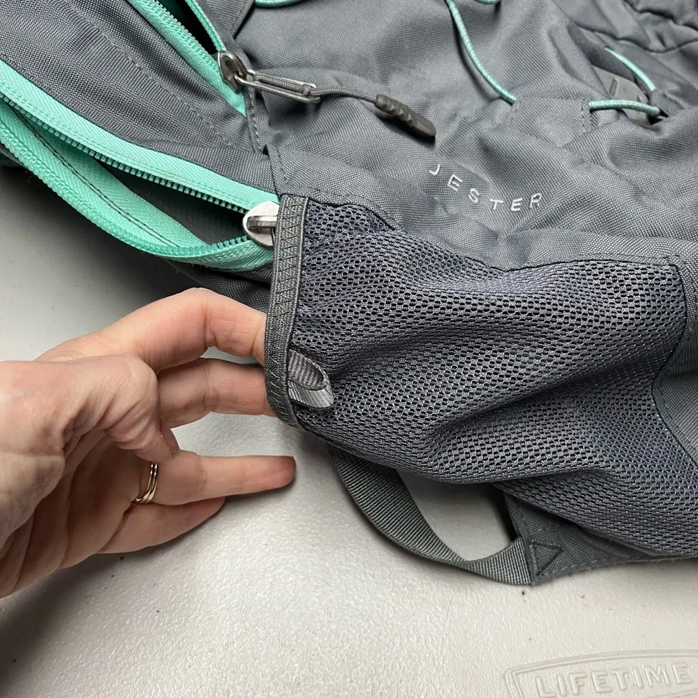 The North Face Women's Gray & Teal Jester Backpack